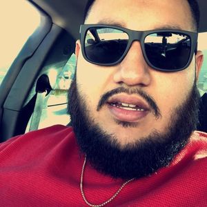 Meet your Posher, Javier